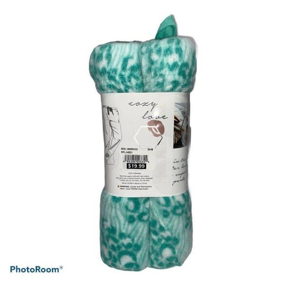 The Cozy Corner GREEN LEOPARD Fleece Plush Pajama Pants Womens Medium Size 8-10 - Picture 2 of 2